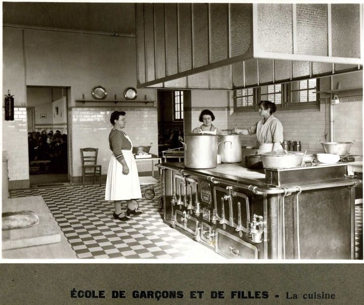Ecole de garçons et de filles - La cuisine