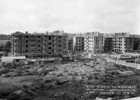 Vue de la cité-jardins en construction (Titre fictif)