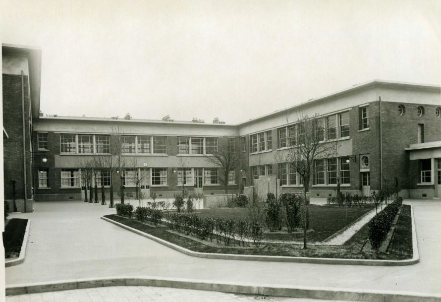 Ecole primaire Aristide Briand de la cité-jardins - cour intérieure (Titre fictif)