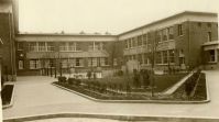 Ecole primaire Aristide Briand de la cité-jardins - Cour ...