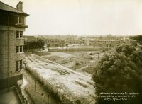 Vue de la cité-jardins en construction - Résidence de per...