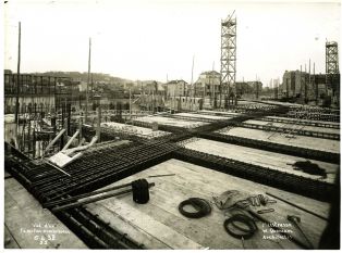 Vue de la cité-jardins en construction - Bâtiment des familles nombreuses, 1932 (Titre fictif)