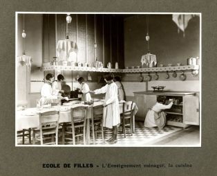 Ecole de filles - L'enseignement ménager, la cuisine