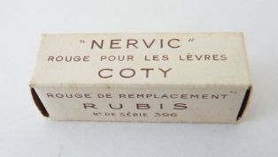 Rouge pour les lèvres de remplacement "NERVIC" de COTY teinte “Rubis”