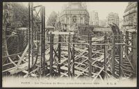 Paris - Les travaux du métro; place Saint-Michel - 1906