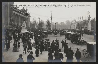 Exposition décennale de l'automobile (Novembre 1907) M. G. Rives, commissaire général - Perspective de l'avenue Nicolas II sur l'avenue des Champs-Elysées