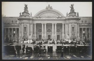 Exposition décennale de l'automobile (Novembre 1907) M. G. Rives, commissaire général - L'entrée principale du Grand Palais