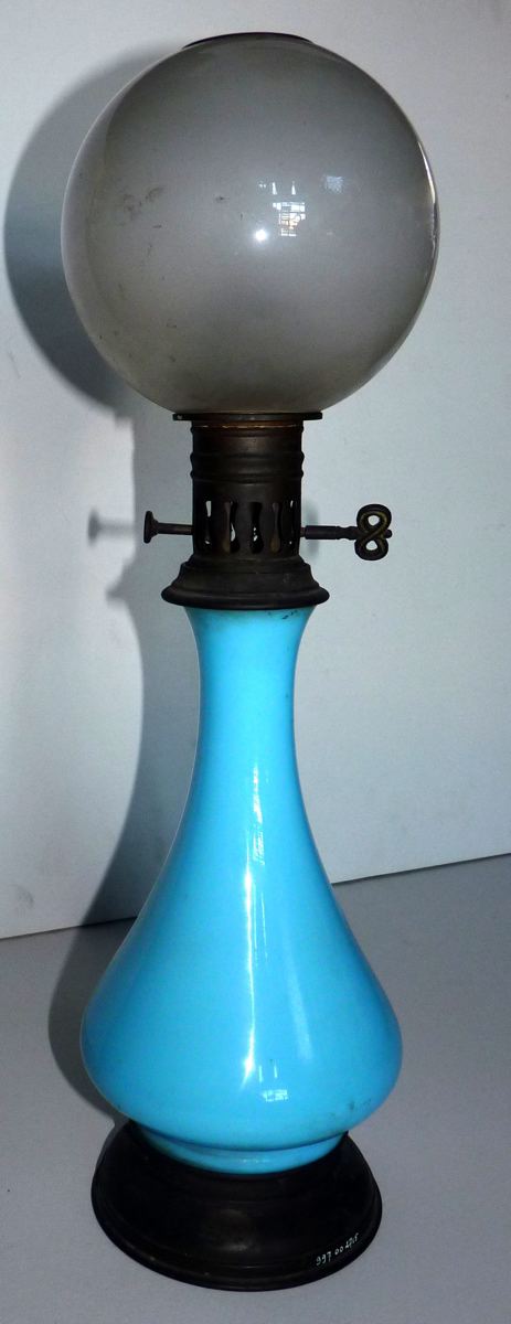 lampe à huile ; globe (lot, 2)