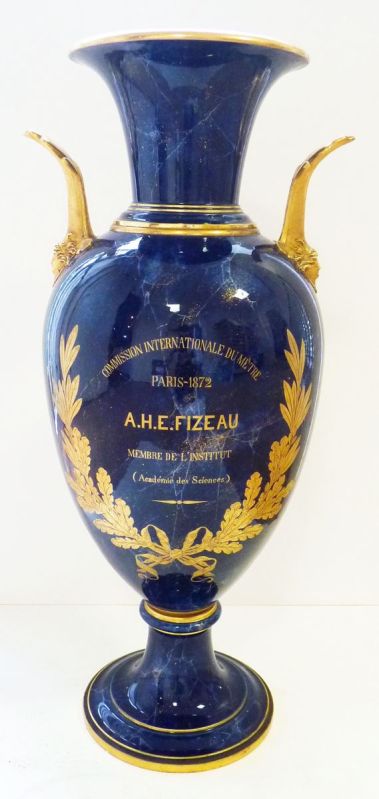 Vase de Sèvres d'Hippolyte Fizeau ; © Vincent LORION