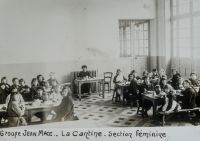 Groupe Jean Macé. La cantine : section féminine