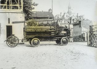 Sapeurs-pompiers, La compagnie de Suresnes. ; © Jean-Gabriel LOPEZ