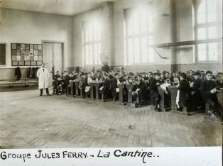 Groupe Jules ferry. La Cantine. ; © Jean-Gabriel LOPEZ