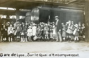 Gare de Lyon : Sur le Quai de l'embarquement ; © Jean-Gabriel LOPEZ