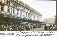 Gare de Lyon : la colonie de Puteaux à droite, est venue ...