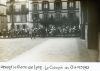 Devant la Gare de Lyon. La colonie de Suresnes .