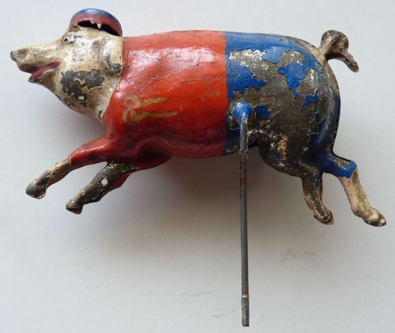 figurine ; cochon ; © Lucille PENNEL