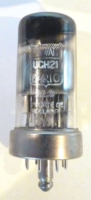 Triode-Heptode UCH 21 ; © Vincent LORION