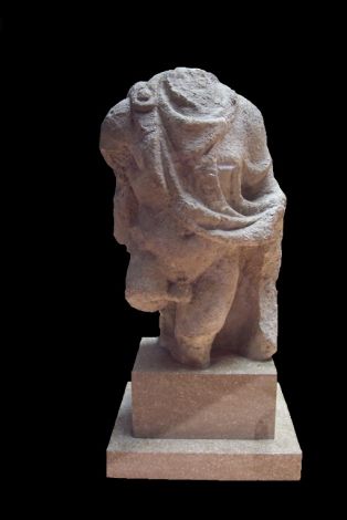statuette (fragment)