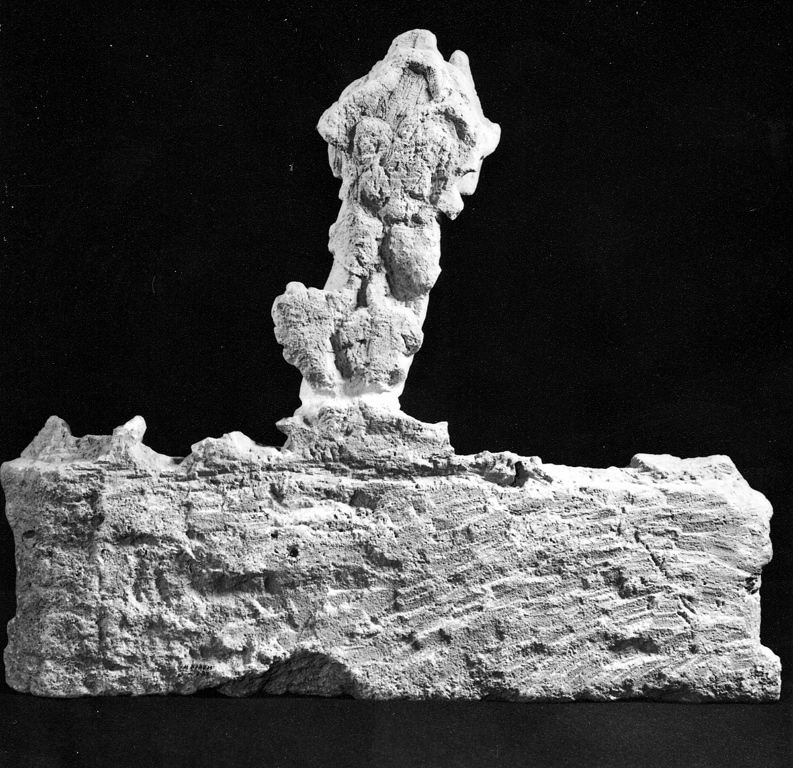 statuette (fragment)