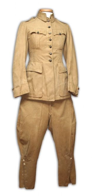 uniforme militaire (ensemble) ; veste (1) ; pantalon (1) ; casque colonial (1)