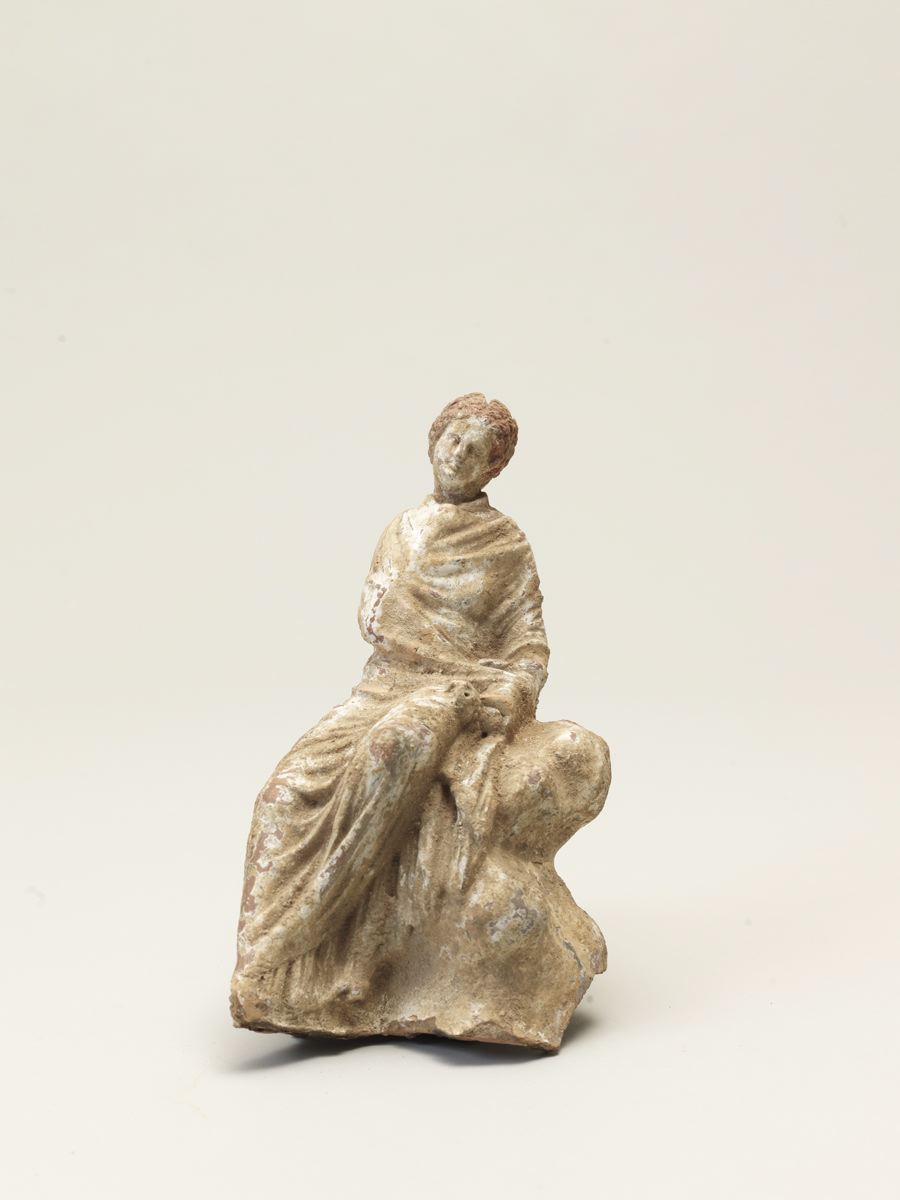 Femme assise sur un rocher ; Femme assise sur un rocher, main droite au cou (titre ancien)
