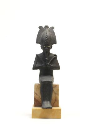 Osiris assis ; © Bayonne, musée Bonnat-Helleu / cliché A. Vaquero