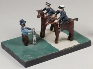 gendarmes à cheval ; © photographe du musée