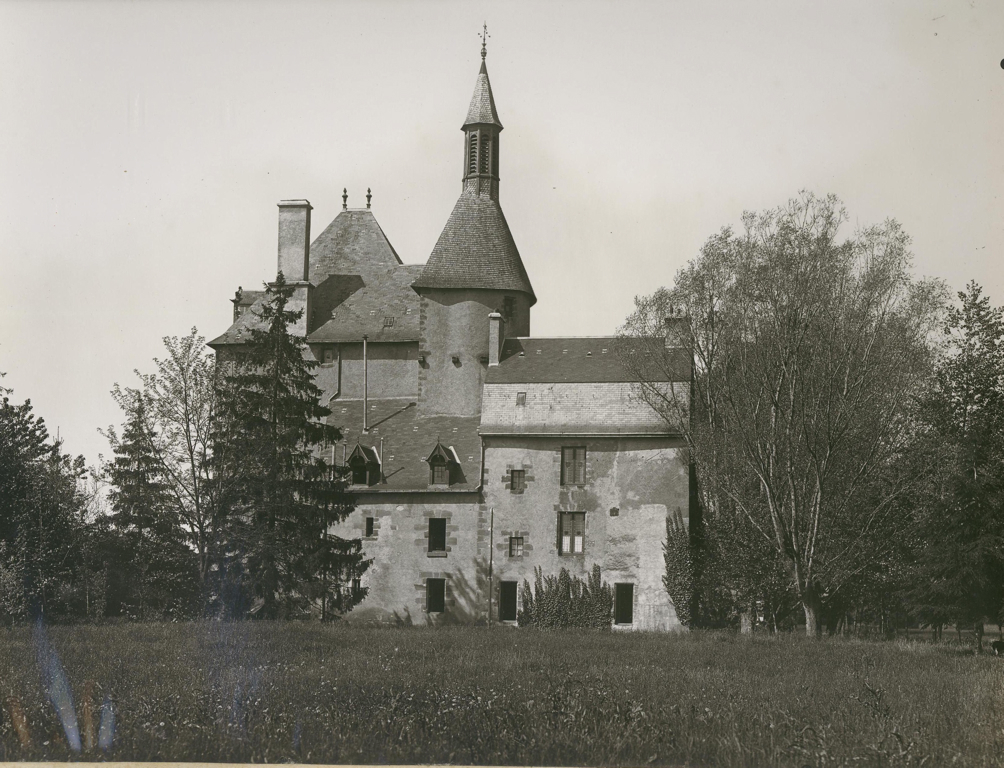 Le château de Briantes (Indre)