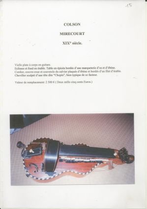 Vielle à corps de guitare ; © Collections musée George Sand et de la Vallée Noire