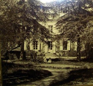 Façade sud de la maison de George SAND à Nohant (Indre) ; © Collections musée George Sand et de la Vallée Noire