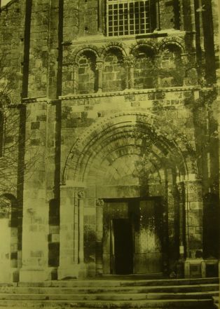 L'église porte ouest - Châteaumeillant ; © Collections musée George Sand et de la Vallée Noire