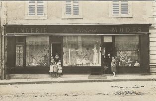 Le magasin des Mmes MICHARD ; © Collections musée George Sand et de la Vallée Noire