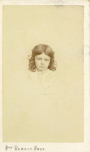 Gabrielle SAND enfant (titre factice) ; © Collections musée George Sand et de la Vallée Noire