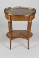 Petite table de salon ovale Louis XV ou gueridon