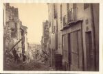 Saint-Cloud en ruines : Rue Royale et personnages