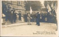 1920. Saint-Cloud, 24 oct. Remise du Drapeau aux Anc. Com...