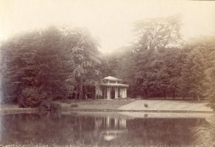 [Kiosque du Trocadéro].