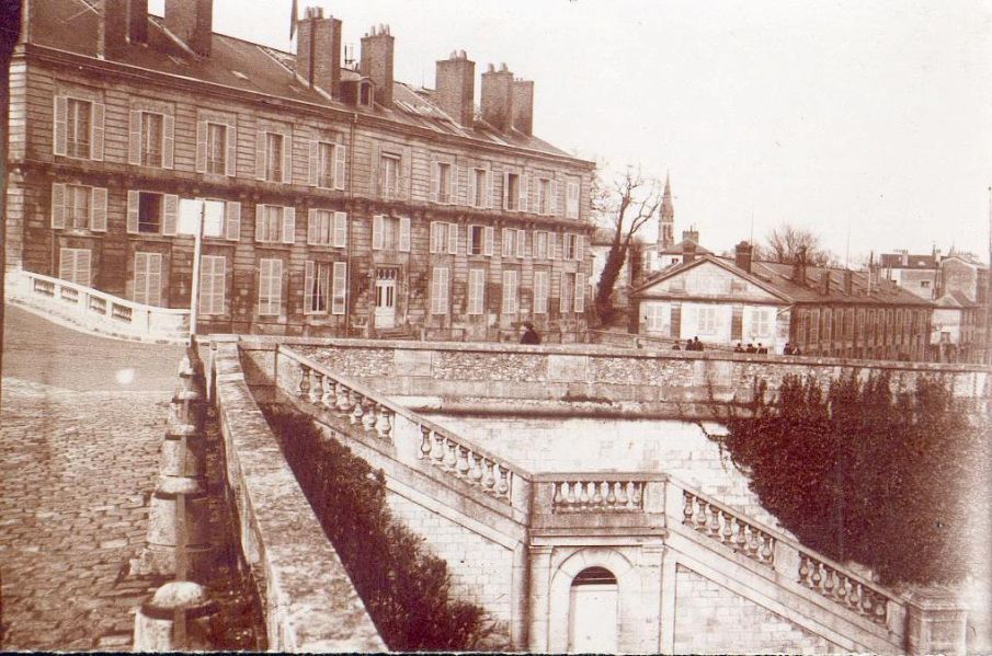 Pavillon de Valois, L'École Normale