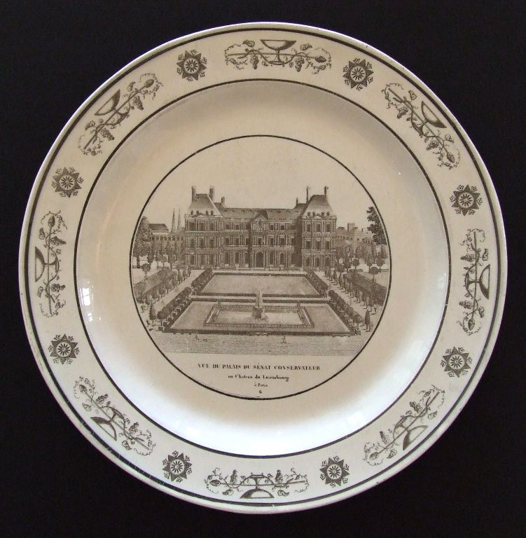 assiette (ronde) ; Vue du palais du Sénat conservateur (titre inscrit)