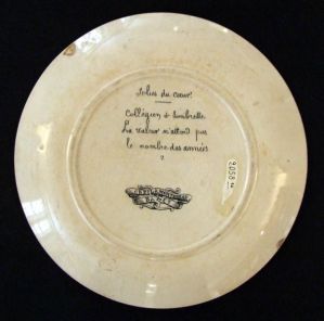 assiette historiée (ronde) ; Collégien et soubrette (titre inscrit)