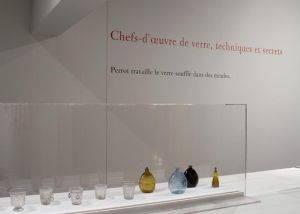 Vue de l’exposition Bernard Perrot. Secrets et chefs-d’œuvre…, 2010