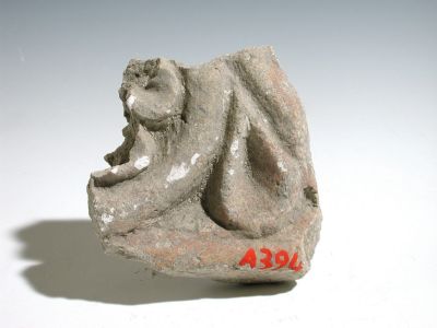 Fragment de décor de stuc (A.394)