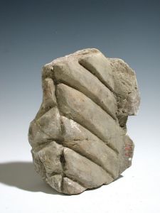 Fragment de décor de stuc (A.77)