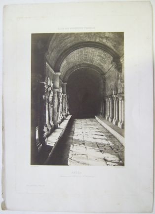 Arles, intérieur du cloître de Saint Trophime. ; © Loches ; ©  Musée Lansyer