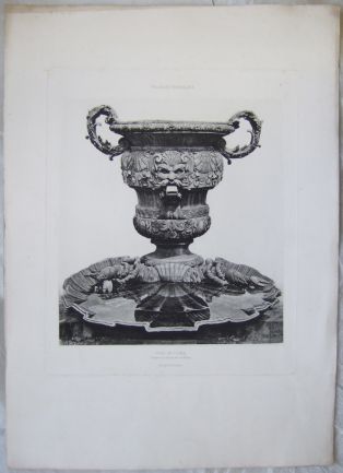 Vase en plomb. ; © Loches ; ©  Musée Lansyer