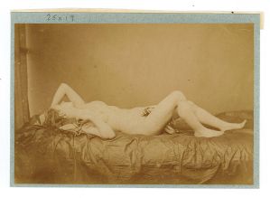 PHOTOS DE FIGURES ET PORTRAITS. (titre factice) ; © Loches ; ©  Musée Lansyer