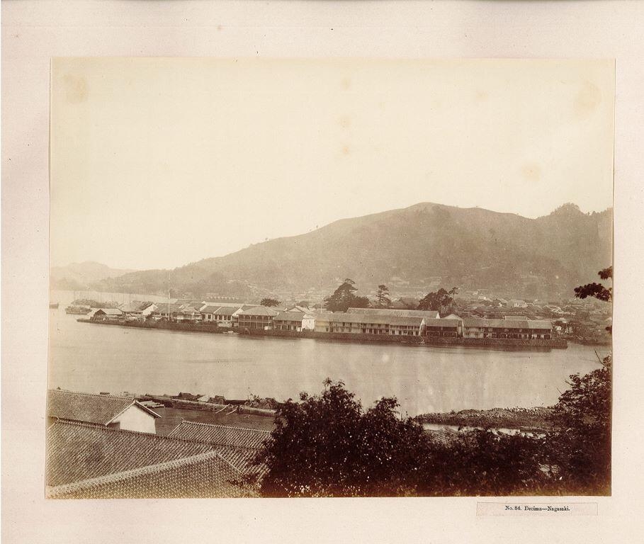Album de photographies de Nagasaki au Japon. (titre factice)