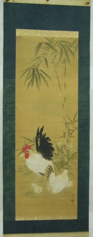 Kakémono avec coq, poule et trois poussins sous des bambous.(titre factice)