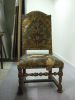 chaise style Louis XIII en cuir de Cordoue (titre factice)