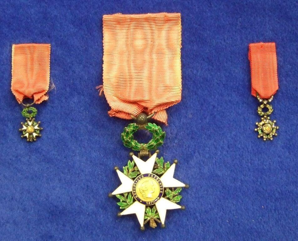 Réduction de la croix de chevalier de la Légion d'honneur d'Emmanuel Lansyer (titre factice)